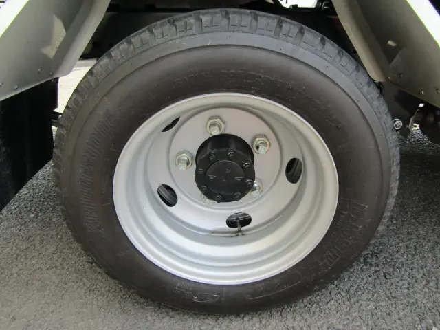 いすゞ エルフ 2RG-NJR88AT(2WD)の写真37