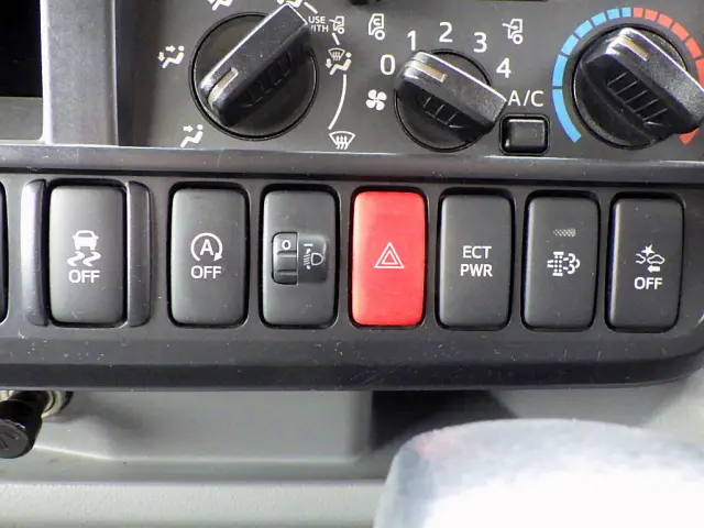 日野 デュトロ TKG-XZC655Mの写真19