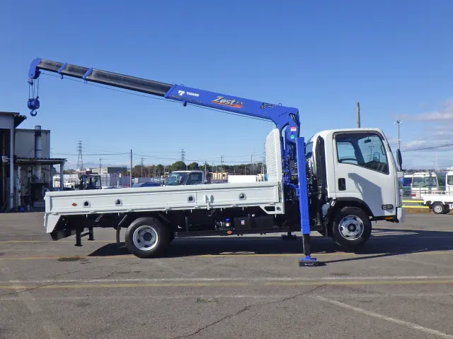 いすゞ エルフ 2RG-NPR88YN(2WD)の写真5