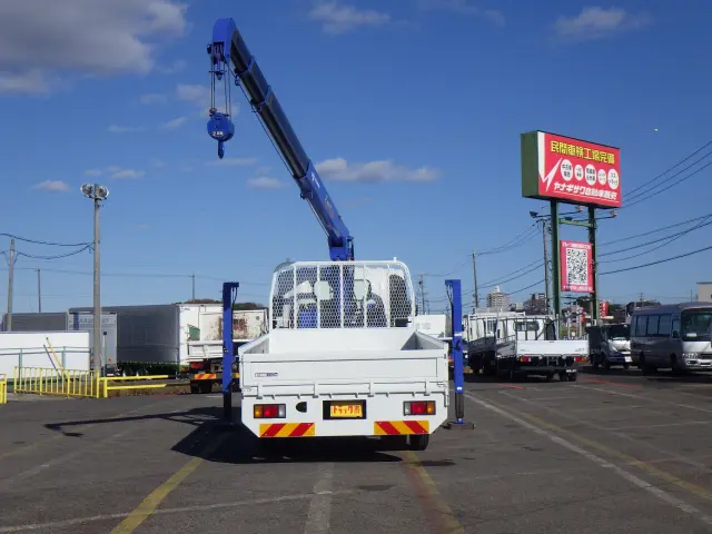 いすゞ エルフ 2RG-NPR88YN(2WD)の写真6