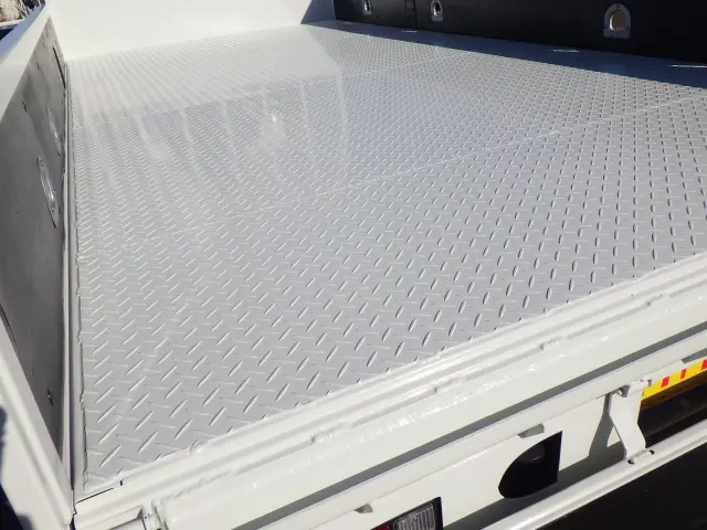 いすゞ エルフ 2RG-NPR88YN(2WD)の写真10