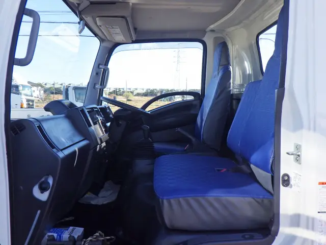 いすゞ エルフ 2RG-NPR88YN(2WD)の写真13