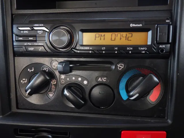 いすゞ エルフ 2RG-NPR88YN(2WD)の写真18