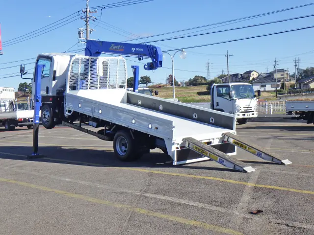 いすゞ エルフ 2RG-NPR88YN(2WD)の写真42