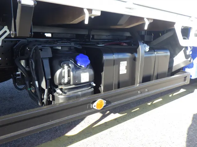 いすゞ エルフ 2RG-NPR88YN(2WD)の写真47