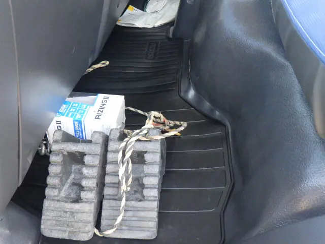 いすゞ エルフ 2RG-NPR88YN(2WD)の写真48