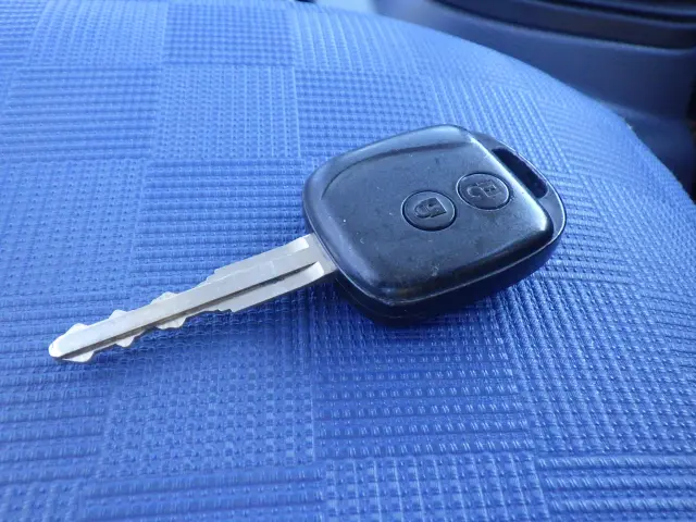 いすゞ エルフ 2RG-NPR88YN(2WD)の写真50