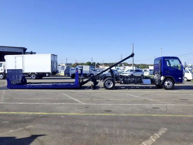 三菱 キャンター 2PG-FEB80(2WD)の写真5