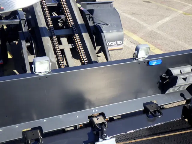 三菱 キャンター 2PG-FEB80(2WD)の写真14