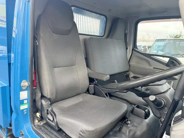 三菱 キャンター TPG-FBA30(2WD)の写真17