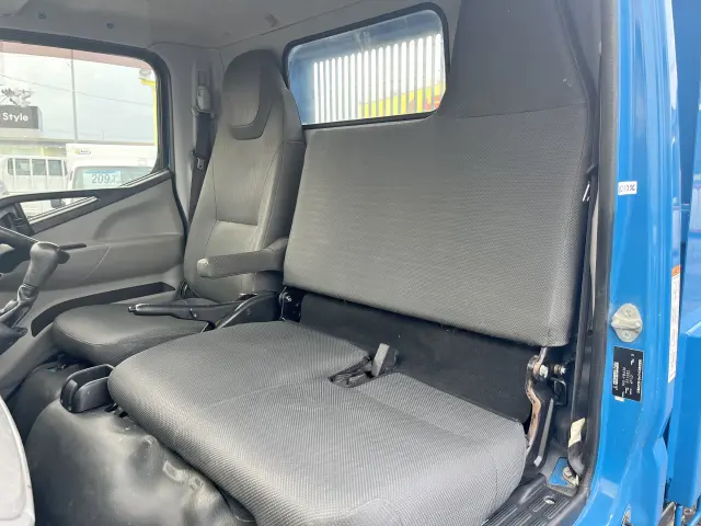 三菱 キャンター TPG-FBA30(2WD)の写真18