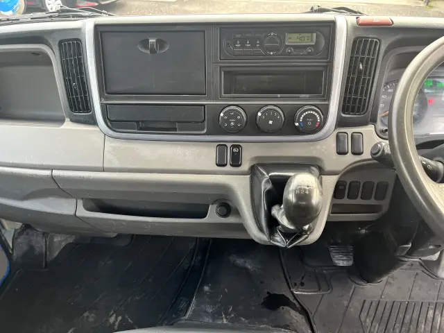 三菱 キャンター TPG-FBA30(2WD)の写真21