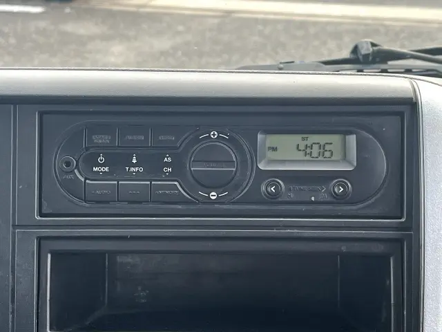 三菱 キャンター TPG-FBA30(2WD)の写真22