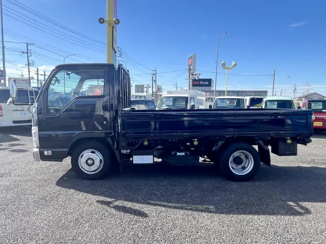 オリジナルのブラックパープルで全塗装された特別な１台！もちろんキズもなく美しい状態を維持しています♪|日産 アトラス 2RG-AHR88A(2WD)の写真3