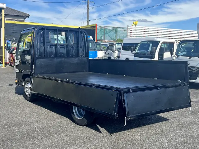 板ワレやウキもなくキレイな状態を維持しています☆|日産 アトラス 2RG-AHR88A(2WD)の写真7