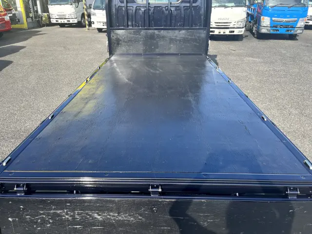 基本の3.1ｍ・10尺デッキで長い荷物でも積載ＯＫ！|日産 アトラス 2RG-AHR88A(2WD)の写真9