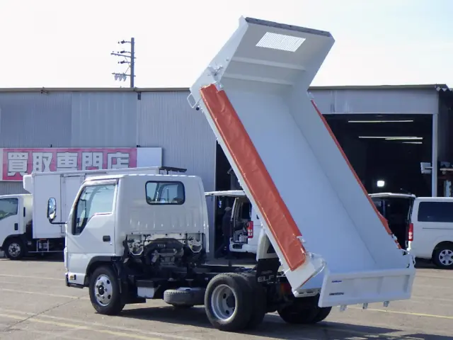 いすゞ エルフ 2RG-NKR88AN(2WD)の写真7