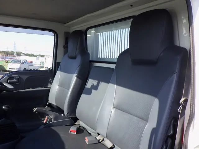 いすゞ エルフ 2RG-NKR88AN(2WD)の写真15