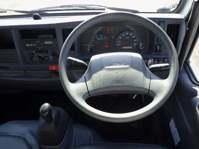いすゞ エルフ 2RG-NKR88AN(2WD)の写真17