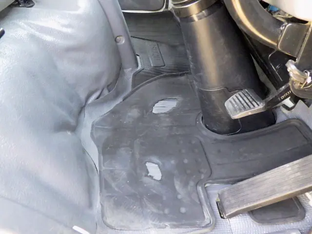 いすゞ エルフ 2RG-NKR88AN(2WD)の写真29