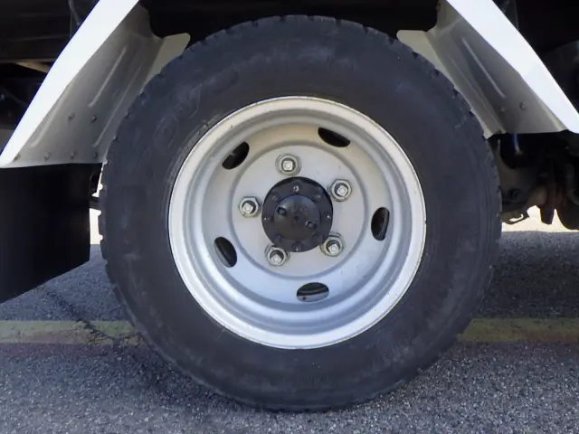 いすゞ エルフ 2RG-NKR88AN(2WD)の写真36