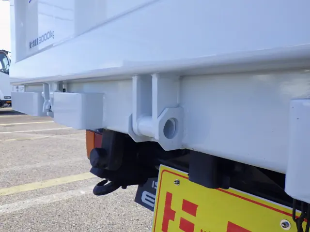 いすゞ エルフ 2RG-NKR88AN(2WD)の写真46