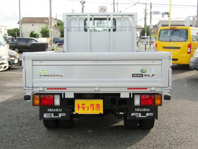 ４ナンバーサイズなので小回りラクラク♪街中の狭い道でもガンガン走って頂けます！|いすゞ エルフ 2RG-NKR88A(2WD)の写真5