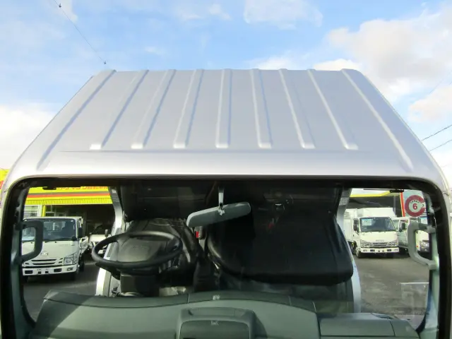 いすゞ エルフ 2RG-NKR88A(2WD)の写真33