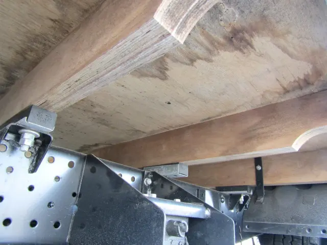 いすゞ エルフ 2RG-NKR88A(2WD)の写真37