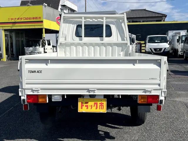 トヨタ タウンエーストラック 5BF-S403U(2WD)の写真5