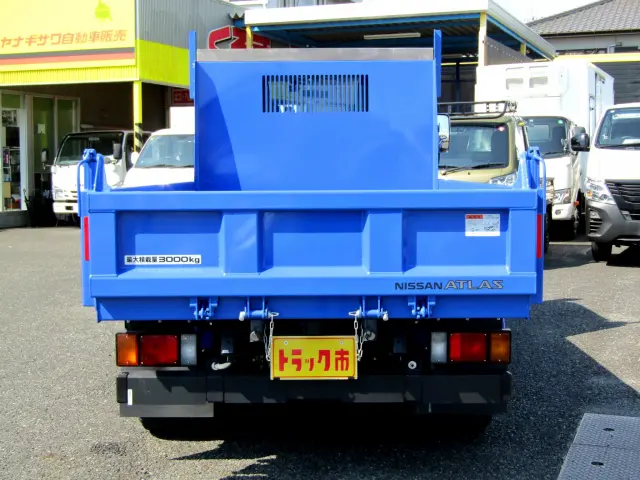 衝突軽減ブレーキなど先進装備が搭載された安全性の高いアトラストラック！！|日産 アトラス 2RG-AKR88AD(2WD)の写真5