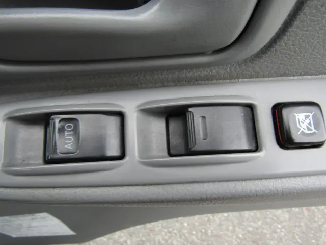 日野 デュトロ TKG-XZC605Y(2WD)の写真24