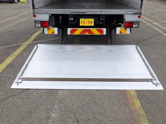 日野 レンジャー 2KG-FC2ABA(2WD)の写真9