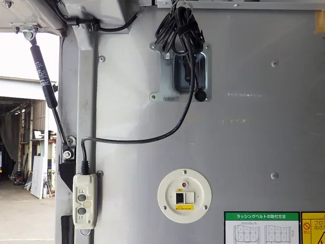 日野 レンジャー 2KG-FC2ABA(2WD)の写真18