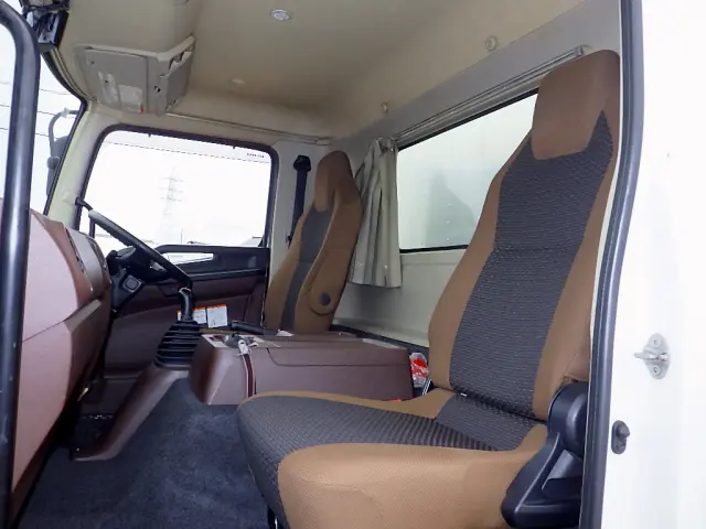 日野 レンジャー 2KG-FC2ABA(2WD)の写真20