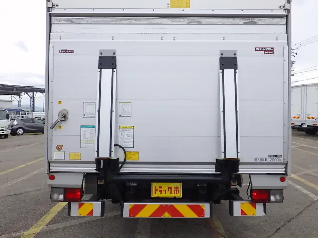 日野 レンジャー 2KG-FC2ABA(2WD)の写真40