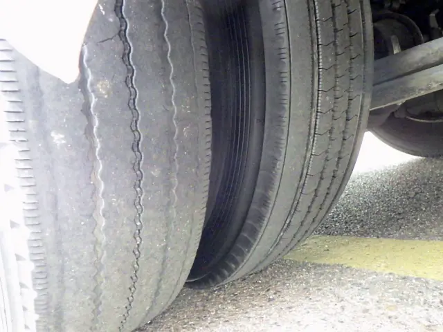 日野 メルファ BDG-RR7JJBA(2WD)の写真25