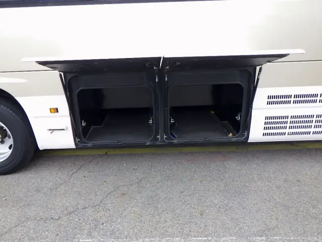 日野 メルファ BDG-RR7JJBA(2WD)の写真33