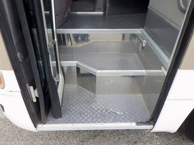 日野 メルファ BDG-RR7JJBA(2WD)の写真39