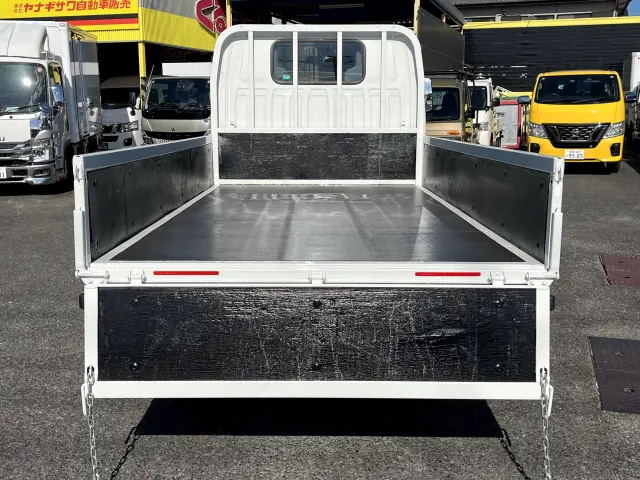 いすゞ エルフ TRG-NJR85A(2WD)の写真6