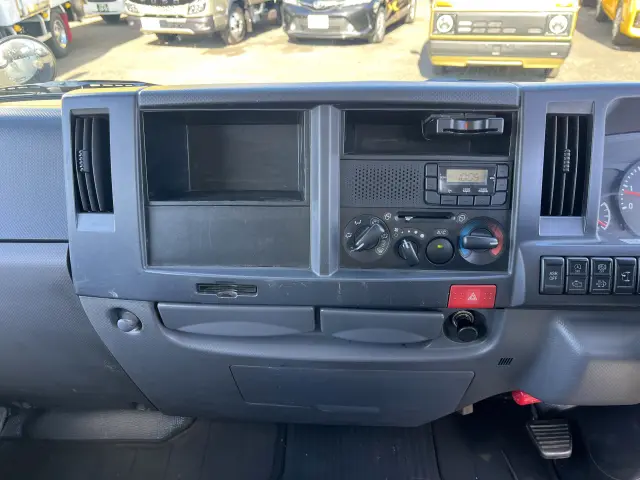 いすゞ エルフ TRG-NJR85A(2WD)の写真18