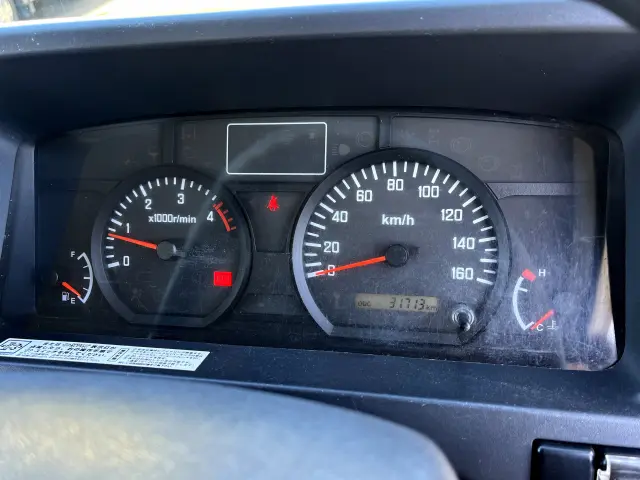 いすゞ エルフ TRG-NJR85A(2WD)の写真27