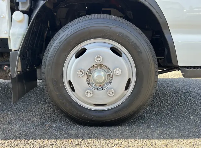 いすゞ エルフ TRG-NJR85A(2WD)の写真37