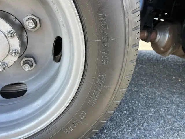 いすゞ エルフ TRG-NJR85A(2WD)の写真41