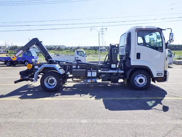 いすゞ フォワード TKG-FRR90S2(2WD)の写真8