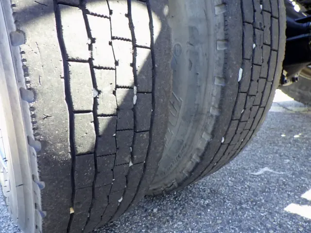 いすゞ フォワード TKG-FRR90S2(2WD)の写真24