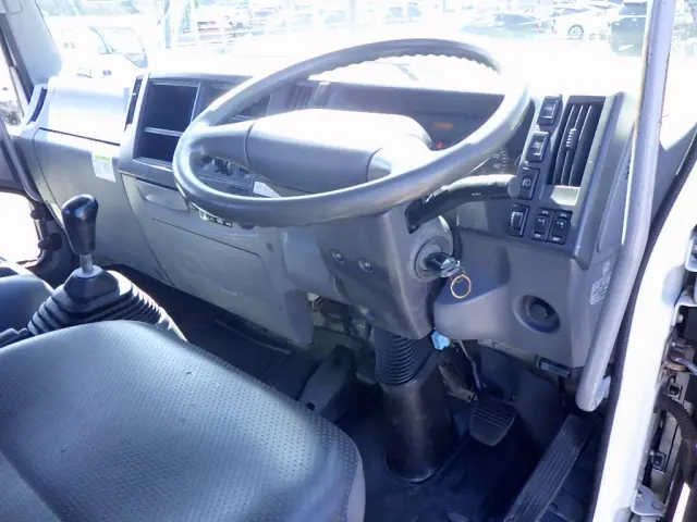 いすゞ フォワード TKG-FRR90S2(2WD)の写真45