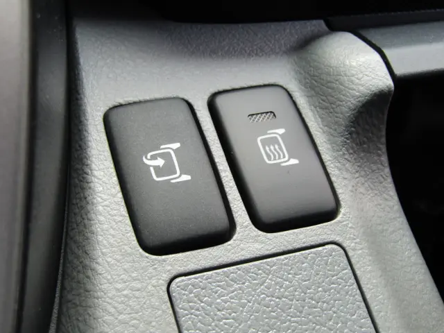 あると便利な電動格納ミラー!狭い道などで簡単にミラーを格納できます☆ミラーヒーター付き!|トヨタ ダイナ 2PG-GDY281(4WD)の写真19