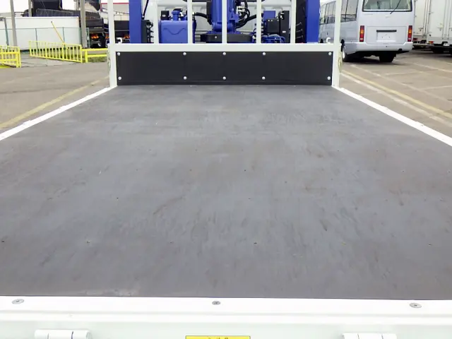 三菱 キャンター 2PG-FEB80(2WD)の写真9