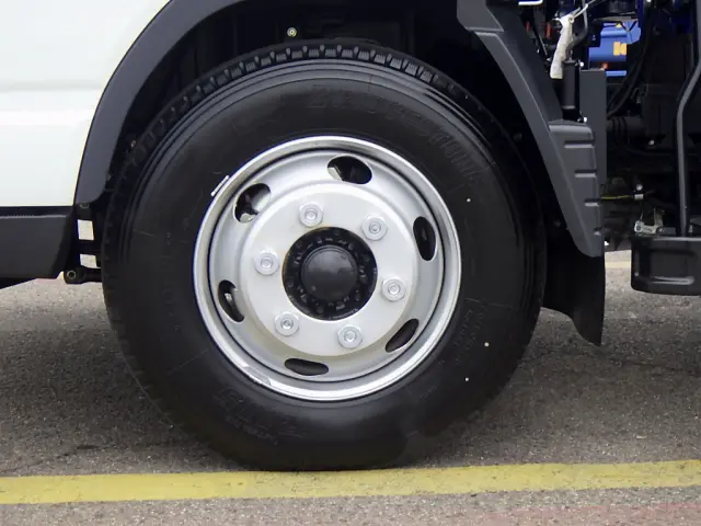 三菱 キャンター 2PG-FEB80(2WD)の写真25